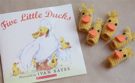 5 Little Ducks Finger Puppets - Repeat Crafter Me