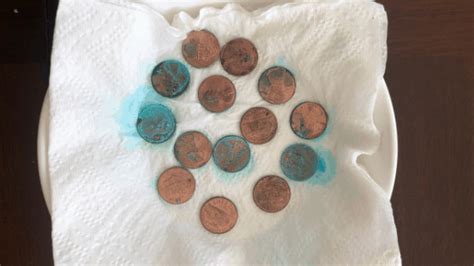 How to Clean Pennies with Vinegar [and Turn Them Green!] | Mombrite