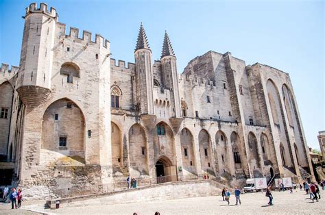 What to do in Avignon, France - Travel Addicts