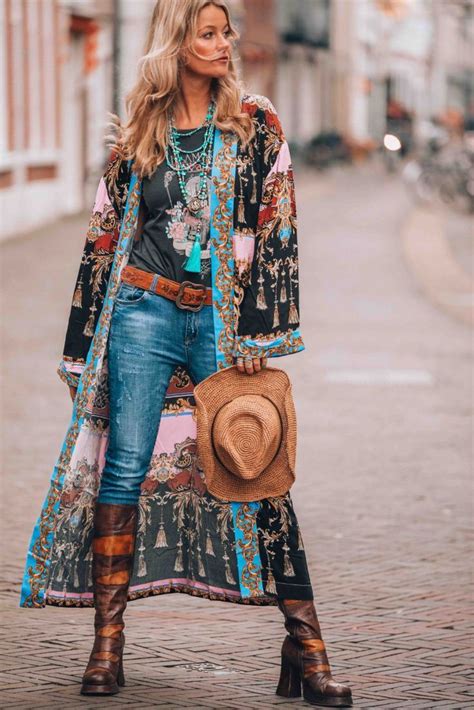 The most awesome bohemian style kimono everybody is talking about! | Bohemian style kimono, Boho ...