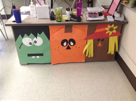 Fall Desk decorations | Halloween office, Cubicle decor office, Fall ...