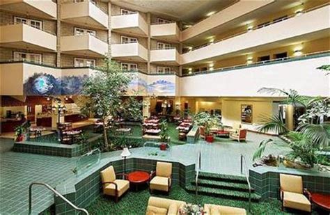 Radisson Hotel Santa Maria, Santa Maria, CA - California Beaches