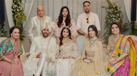 Fan photoshops Rishi Kapoor into family photo from Ranbir Kapoor-Alia Bhatt’s wedding, Riddhima ...