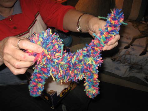 Easy to Make Yarn Kittens - Pattern and Instructions | FeltMagnet