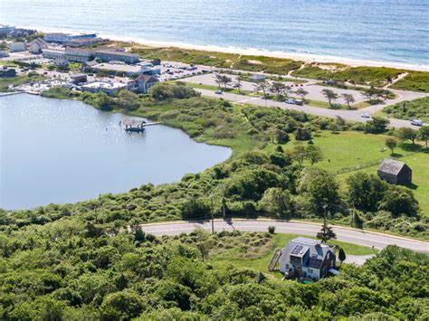 19 Second House Rd in Montauk | Out East