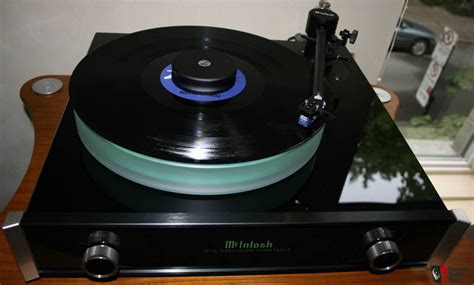 McIntosh MT5 precision turntable Photo #775425 - Canuck Audio Mart