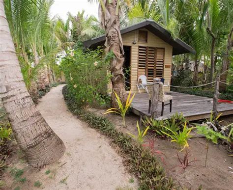 Robinson Crusoe Island Resort (Viti Levu): What to Know BEFORE You Bring Your Family