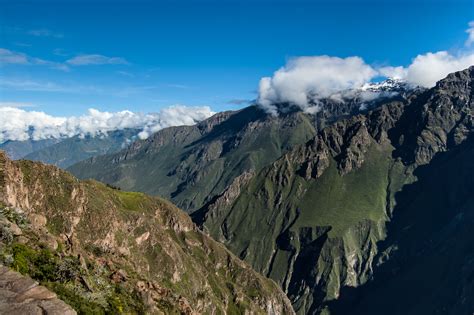 File:Cañon del Colca, Arequipa.jpg - Wikimedia Commons