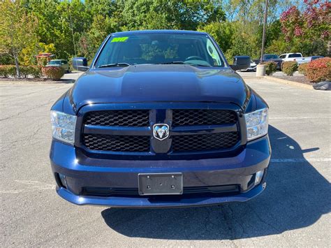 Pre-Owned 2017 Ram 1500 Express 4×4 Quad Cab 6’4 Box 4WD Crew Cab Pickup