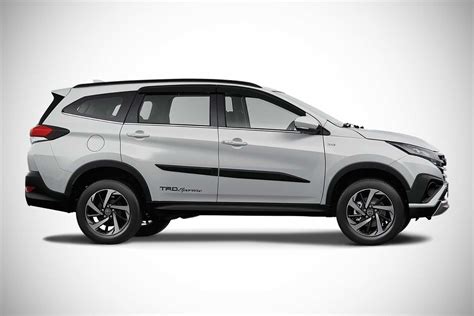 The all-new 2018 Toyota Rush SUV unveiled in Indonesia - AUTOBICS