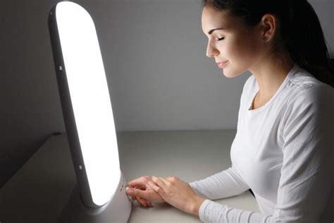 How Light Box Therapy Treats Seasonal Depression | Reader’s Digest