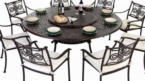 Fitfab: 8 Person Round Outdoor Dining Table