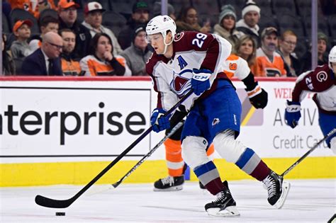 Nathan MacKinnon injury: Avalanche center skates, stays on schedule