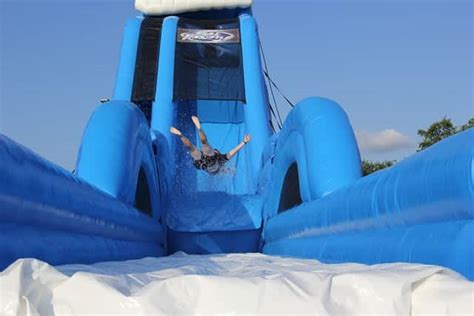 Full Throttle - Giant Water Slide Rental - More Pictures