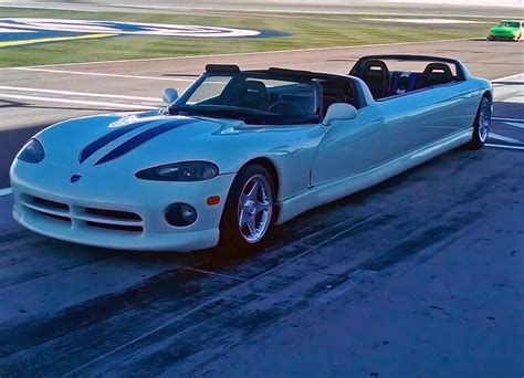 Rare Look at the World's First and Only Dodge Viper Limousine, Seats Up ...