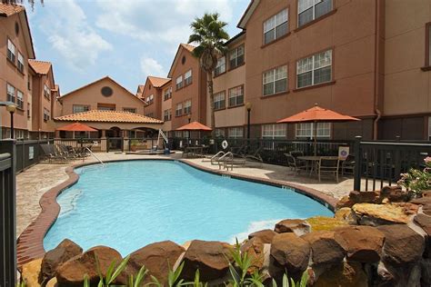 Homewood Suites by Hilton Houston-Woodlands Pool Pictures & Reviews ...