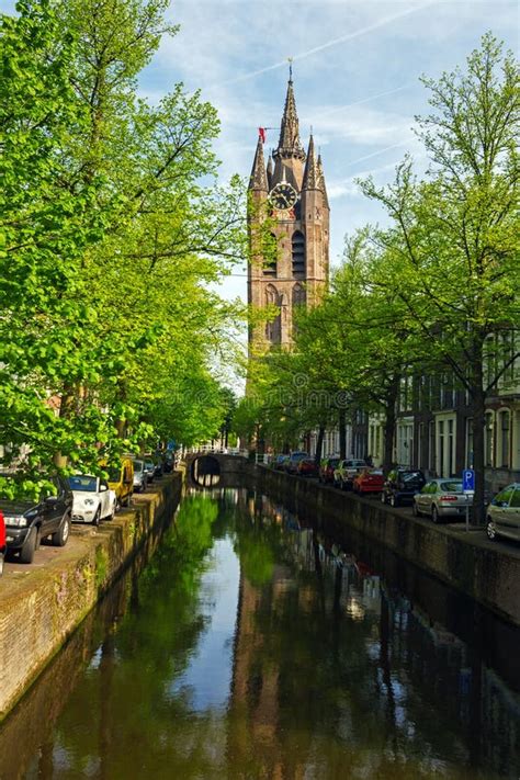 Oude Kerk, Old Church of Delft and Canal Stock Image - Image of delft, famous: 60870845