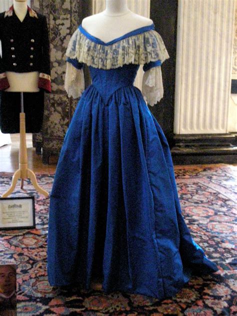 1000+ images about Young Victoria costumes on Pinterest | Day dresses ...