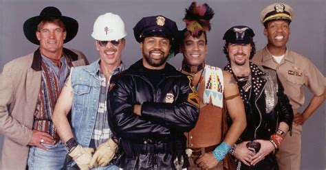 Village People YMCA Letra Traducida | musicapor1000