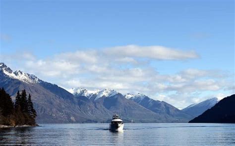 Lake Wakatipu: History, What to See & Do, and Where to Stay