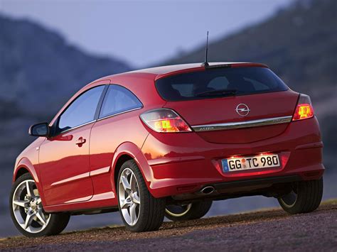 Opel Astra H 2004 - 2006 Hatchback 3 door :: OUTSTANDING CARS