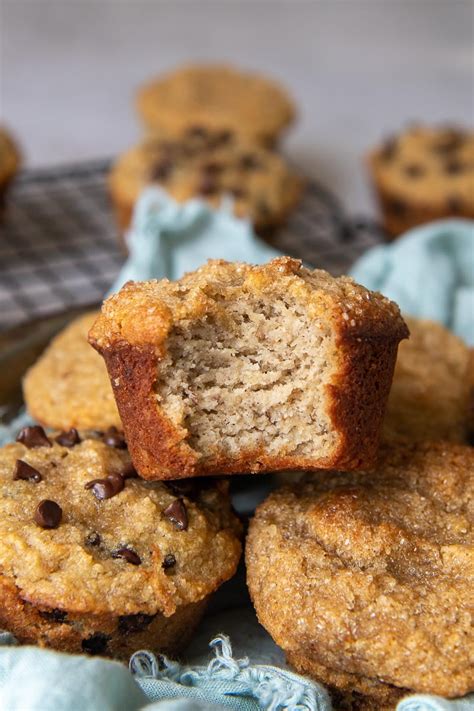 Easy 25-Minute Almond Flour Banana Muffins - Extra Fluffy!