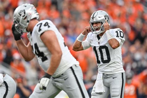 Many Raiders fans believe Garoppolo can lead Las Vegas to the playoffs - Silver And Black Pride