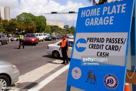 3,197 Garage Parking Sign Stock Photos, High-Res Pictures, and Images - Getty Images