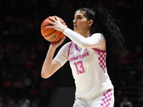 Lady Vols basketball freshman Justine Pissott enters transfer portal