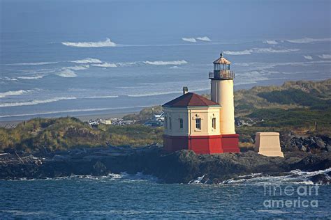 Bandon Lighthouse Photograph by Bill Singleton - Fine Art America