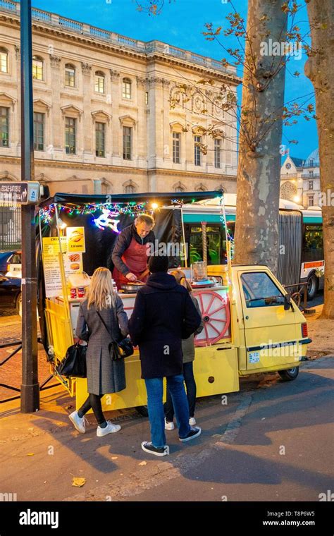 France, Paris, food truck Stock Photo - Alamy