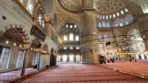 Blue Mosque (Interior) in Istanbul - YouTube