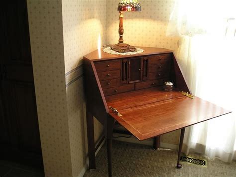 Corner Secretary Desk - Diy Stand Up Desk Check more at http://www.gameintown.com/corner-secreta ...