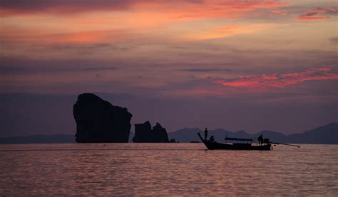 Daily Photo: Krabi Sunset - Roam to Wonder