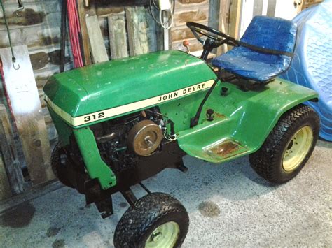 tractors1982: The Beginning - 1977 John Deere 312