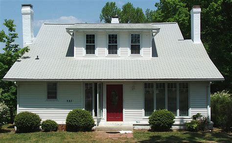 Asphalt Shingle Roof (White)