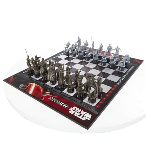 Heck Of A Bunch: Star Wars Chess Set - Review and Giveaway