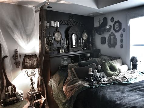 Where To Get Gothic Home Decor | Storables