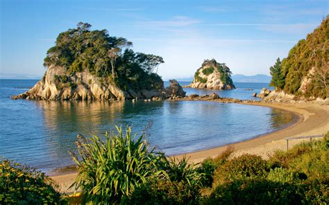 Kaiteriteri Beach / Abel Tasman / South Island // World Beach Guide