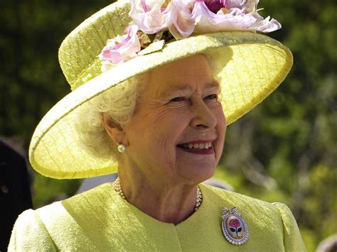 The Queen, Her Majesty Elizabeth II: Another Beautiful Face - Vicki Archer