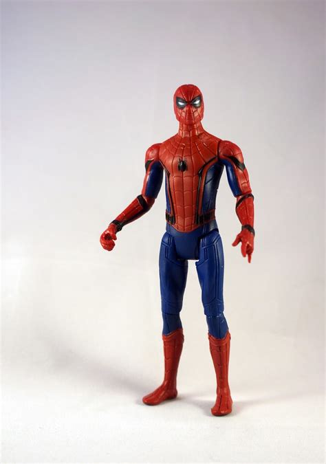 TOYS ARE LIFE: Review - Spider-man Homecoming 6" Action Figures by Hasbro