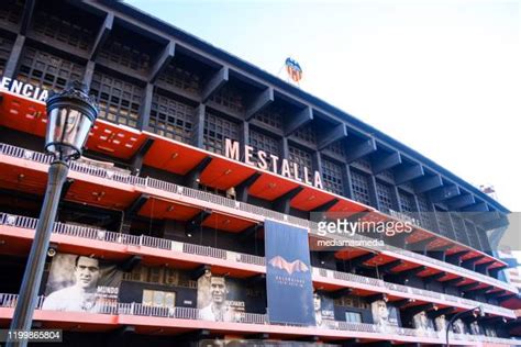 101,437 Mestalla Valencia Stadium Stock Photos, High-Res Pictures, and ...