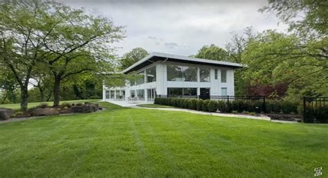 Tour the Inside of Aaron Rodgers' Multimillion-Dollar NJ Mansion