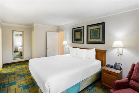 La Quinta Inn by Wyndham Lufkin | Lufkin, TX Hotels