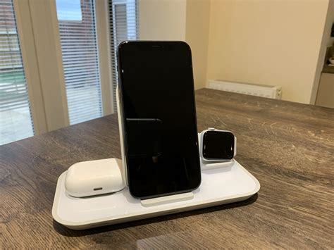 Mophie 3-in-1 Wireless Charging Stand Review - Life of Man