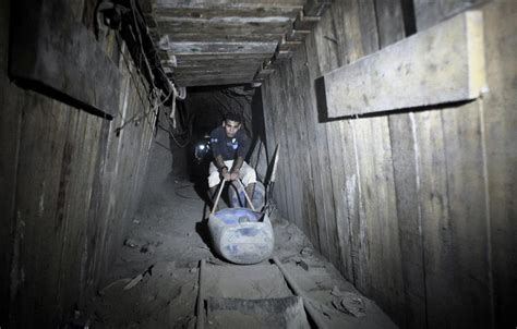 Tunnels between Egypt and Gaza closed