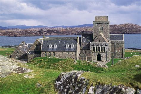 Virtual Day Out At Iona Abbey: Historic Environment Scotland Blog