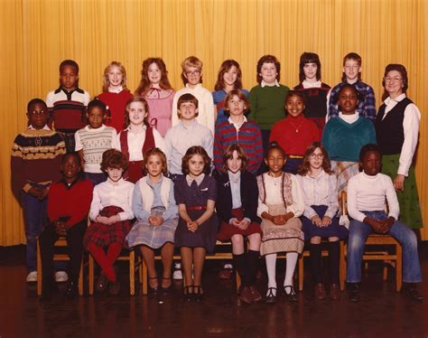 My 4th grade class photo (1980-1981) | This is my class in 4… | Flickr