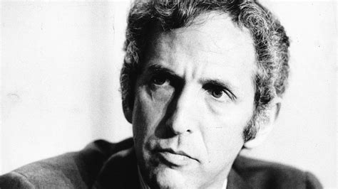 Daniel Ellsberg: Pentagon Papers whistleblower dies aged 92 - BBC News