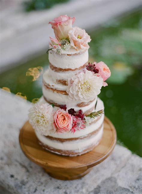 Best of 2018 | 12 of our favourite wedding cakes via Magnolia Rouge ...